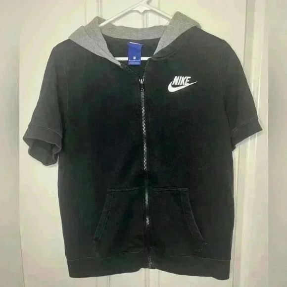 Nike boys sportswear black short sleeve club hoodie - Picture 1 of 7